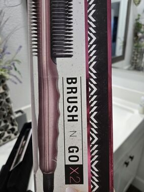 X2 Pink Straightening Hair Brush